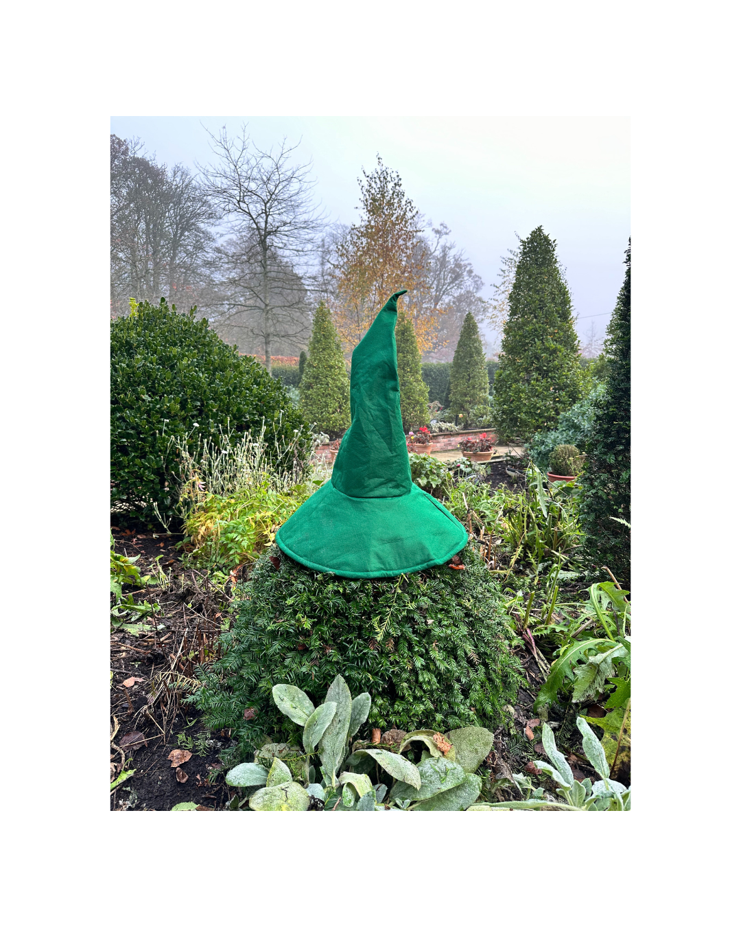 Green Sloped Brim Wandering Wizard Hat