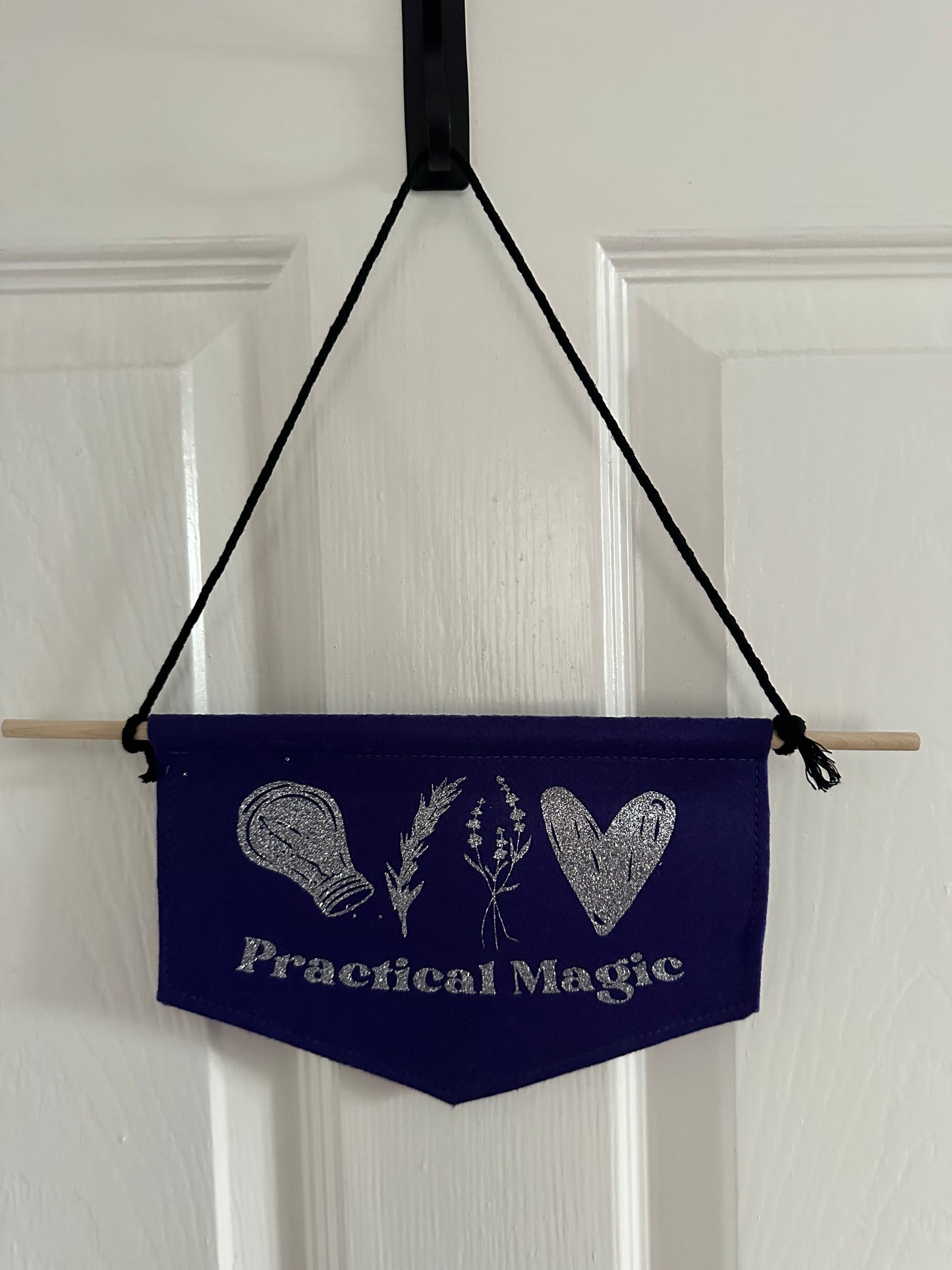 Magic Spell Mini Wall Hanging – Witchy Felt Banner with Herbs & Bottle