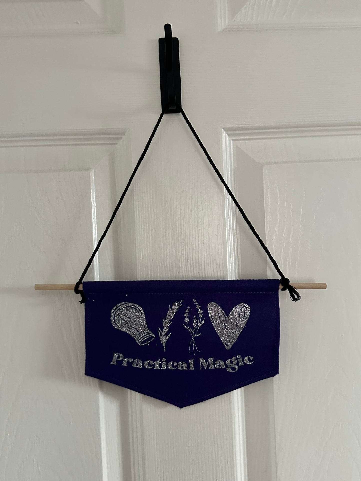 Magic Spell Mini Wall Hanging – Witchy Felt Banner with Herbs & Bottle