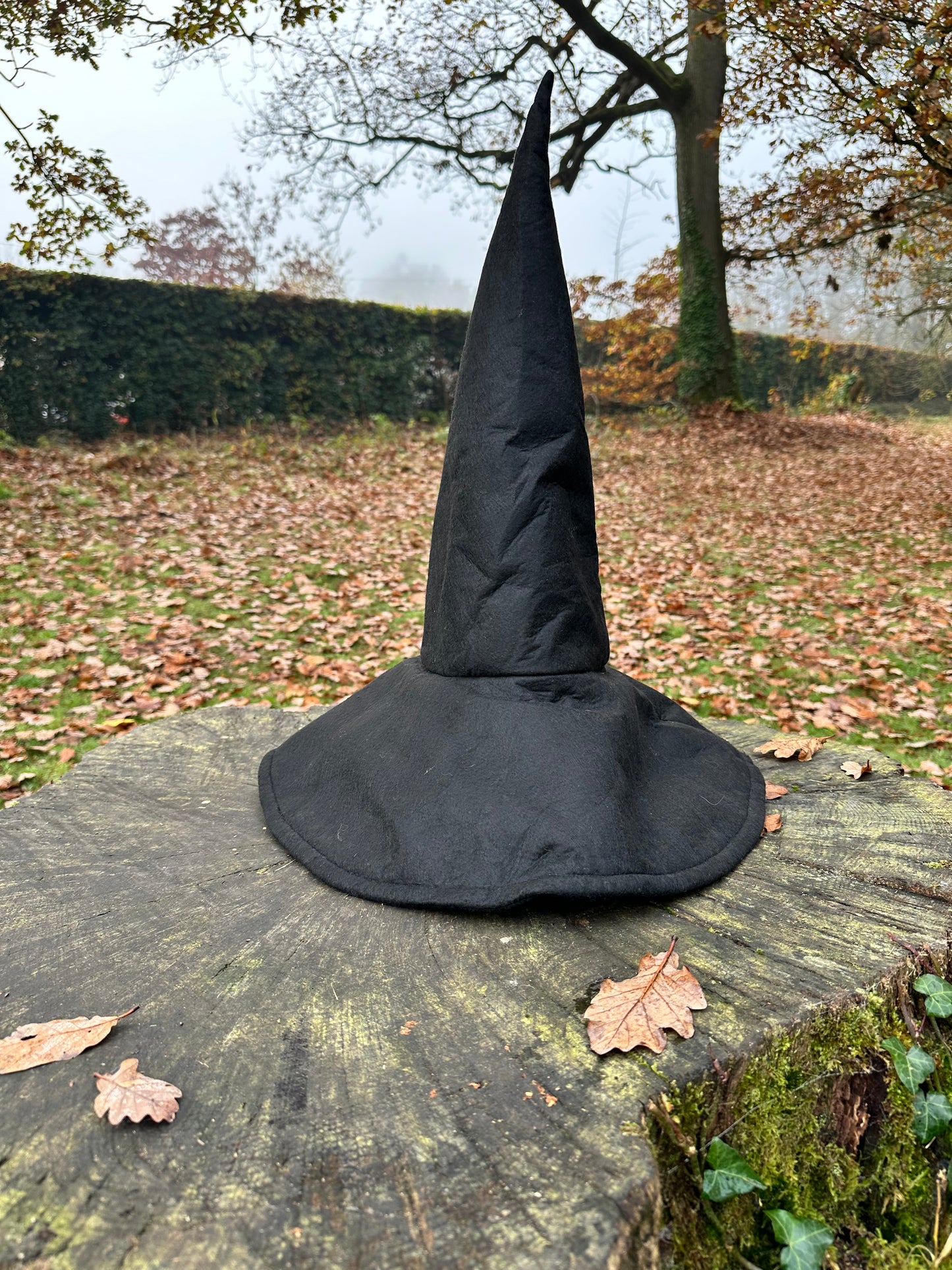 Black Sloped Brim Wandering Wizard Hat
