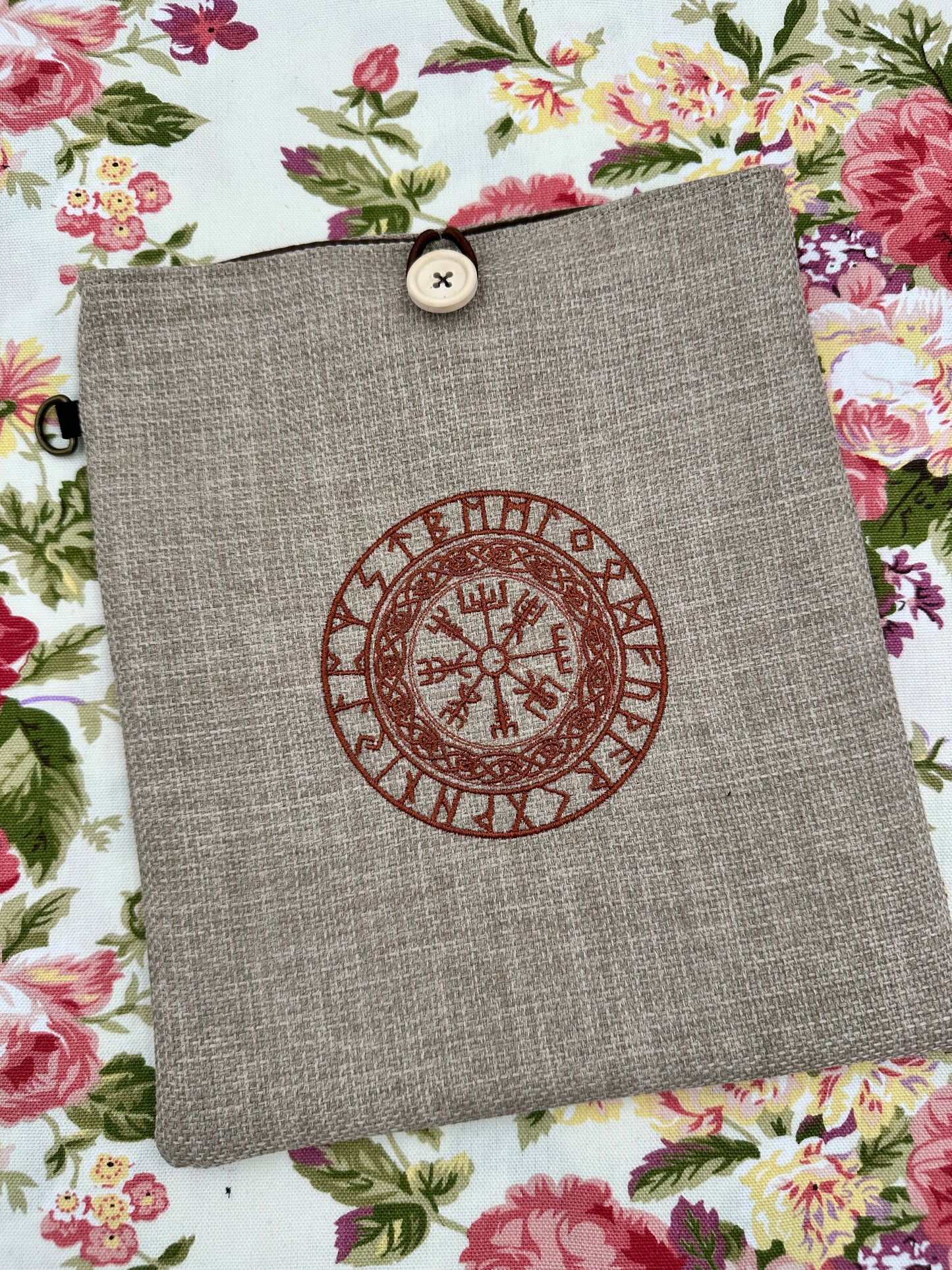 Viking Compass  - Vegvisir - Embroidered Book Sleeve