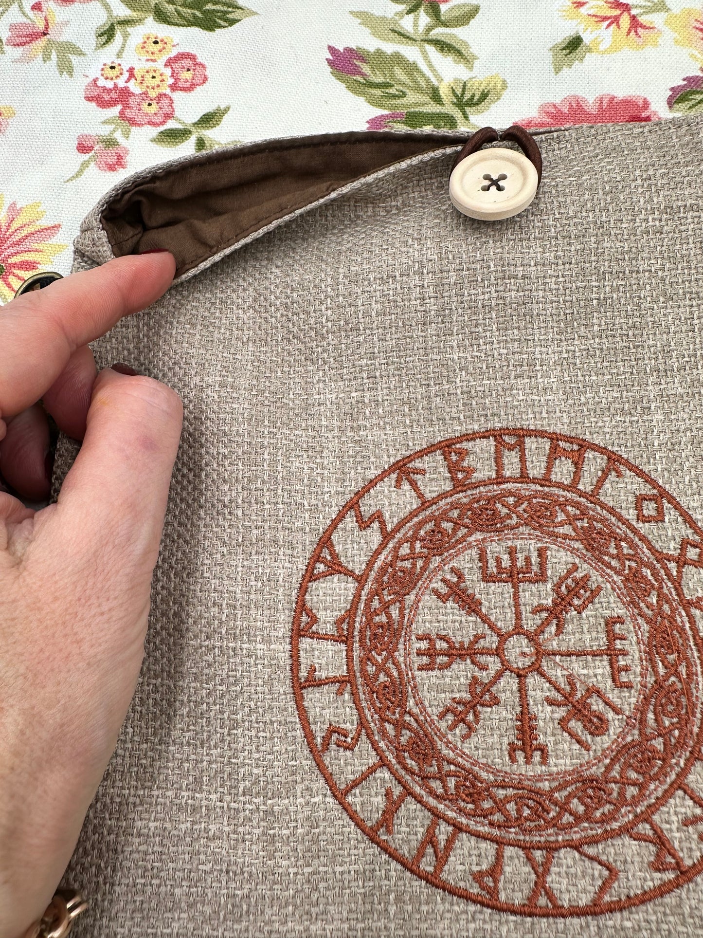 Viking Compass  - Vegvisir - Embroidered Book Sleeve