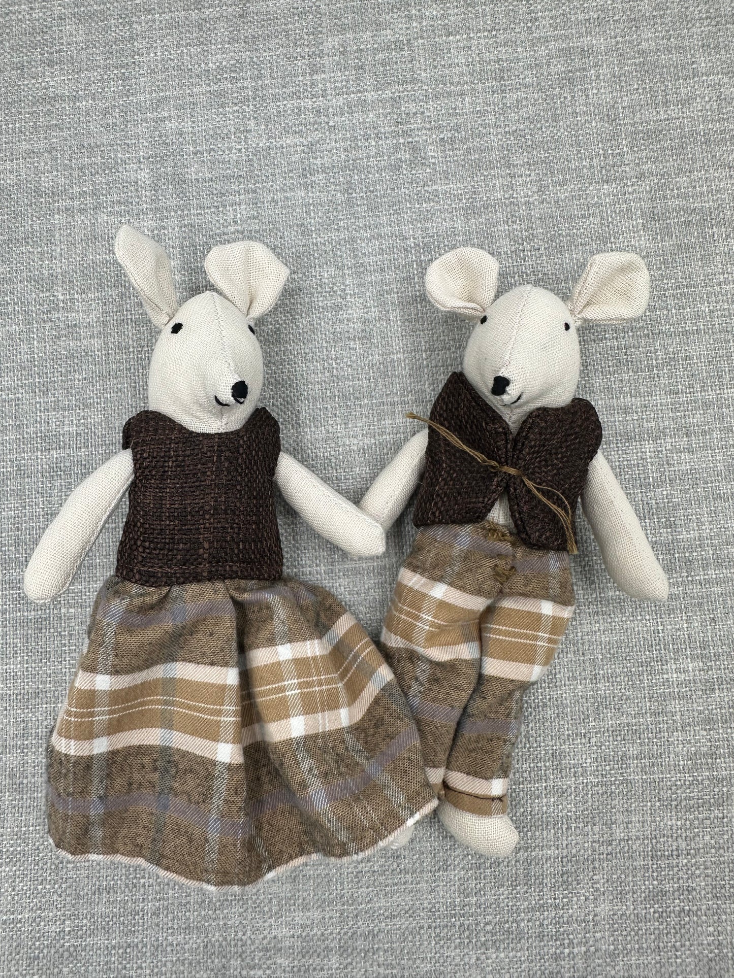 Mr & Mrs Cottage Mice – Handmade Plaid Mouse Pair