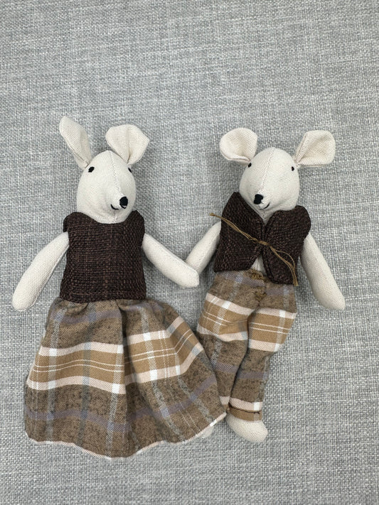 Mr & Mrs Cottage Mice – Handmade Plaid Mouse Pair